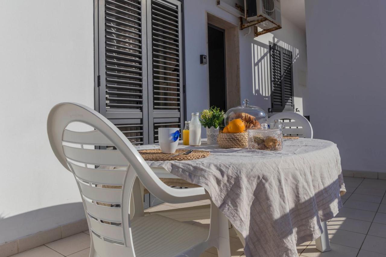Mareinsicilia: Appartamenti Larica Cava dʼAliga Exterior foto