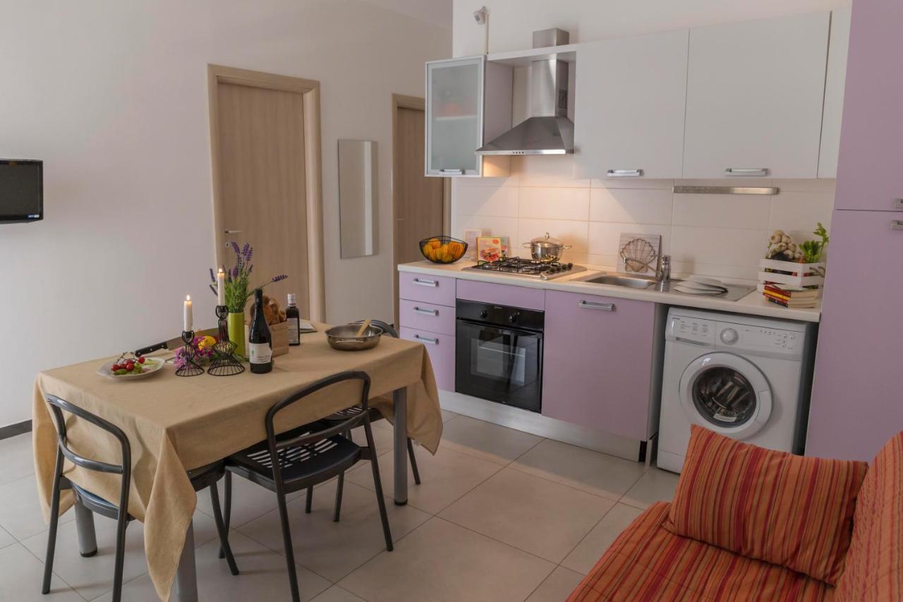 Mareinsicilia: Appartamenti Larica Cava dʼAliga Exterior foto