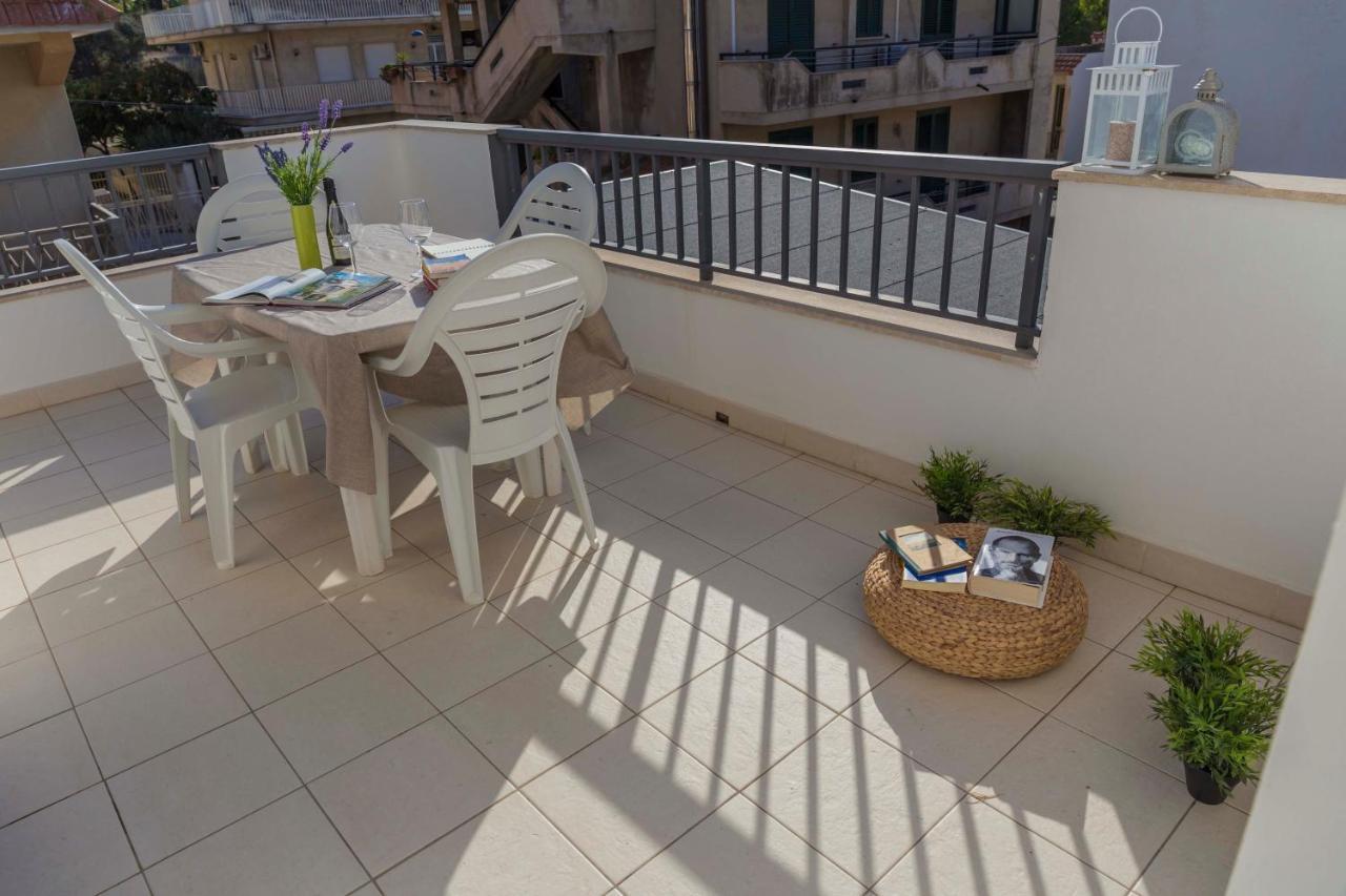 Mareinsicilia: Appartamenti Larica Cava dʼAliga Exterior foto
